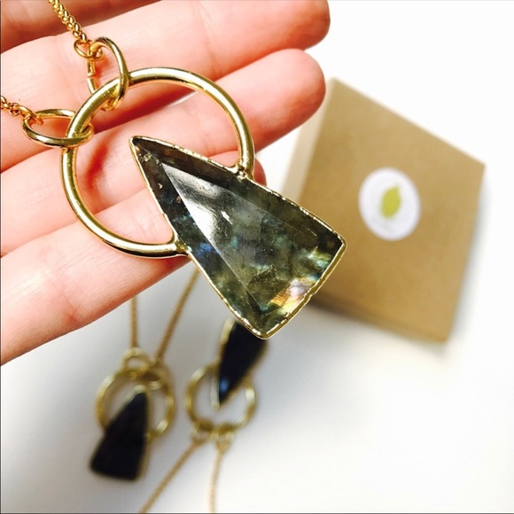 🎉HP 11/7🎉Labradorite Mystic Triangle Necklace - Picture 2 of 4